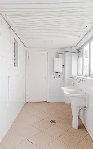 Apartamento à venda com 216m², 3 quartos e 4 vagasÁrea de Serviço
