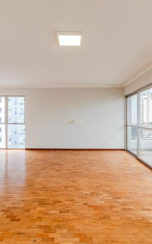 Apartamento à venda com 216m², 3 quartos e 4 vagasSala