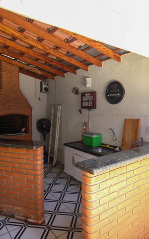 Casa para alugar com 127m², 2 quartos e 2 vagas Casa para alugar com 127m², 2 quartos e 2 vagasÁrea comum