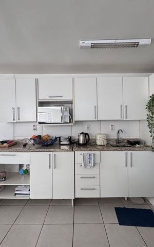 Casa para alugar com 150m², 2 quartos e 2 vagas Casa para alugar com 150m², 2 quartos e 2 vagasCozinha