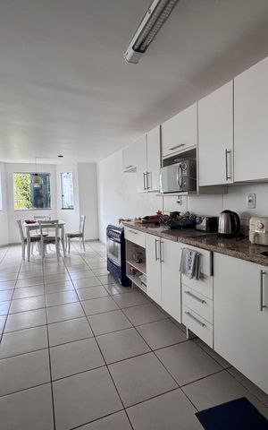 Casa para alugar com 150m², 2 quartos e 2 vagas Casa para alugar com 150m², 2 quartos e 2 vagasCozinha