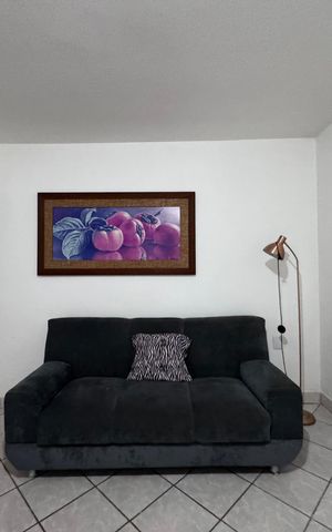 Casa para alugar com 150m², 2 quartos e 2 vagas Casa para alugar com 150m², 2 quartos e 2 vagasSala
