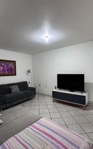 Casa para alugar com 150m², 2 quartos e 2 vagas Casa para alugar com 150m², 2 quartos e 2 vagasSala