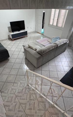 Casa para alugar com 150m², 2 quartos e 2 vagas Casa para alugar com 150m², 2 quartos e 2 vagasÁrea comum