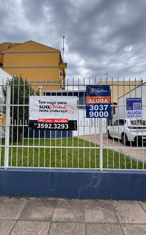 Casa para alugar com 150m², 2 quartos e 2 vagas Casa para alugar com 150m², 2 quartos e 2 vagasFachada