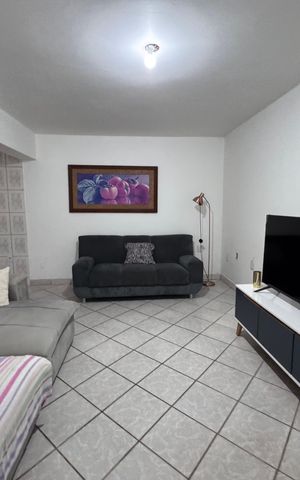 Casa para alugar com 150m², 2 quartos e 2 vagas Casa para alugar com 150m², 2 quartos e 2 vagasSala