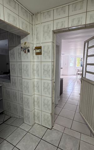 Casa para alugar com 150m², 2 quartos e 2 vagas Casa para alugar com 150m², 2 quartos e 2 vagasLavanderia