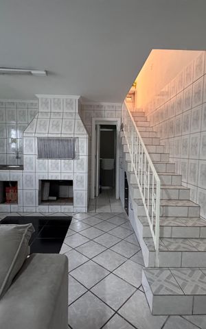 Casa para alugar com 150m², 2 quartos e 2 vagas Casa para alugar com 150m², 2 quartos e 2 vagasSala