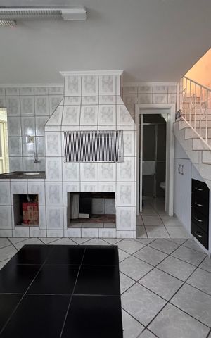 Casa para alugar com 150m², 2 quartos e 2 vagas Casa para alugar com 150m², 2 quartos e 2 vagasSala