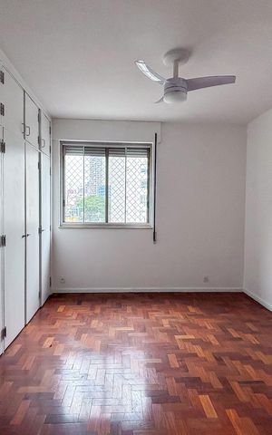 Apartamento para alugar com 121m², 4 quartos e 1 vaga