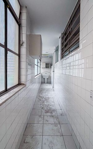 Apartamento para alugar com 121m², 4 quartos e 1 vaga