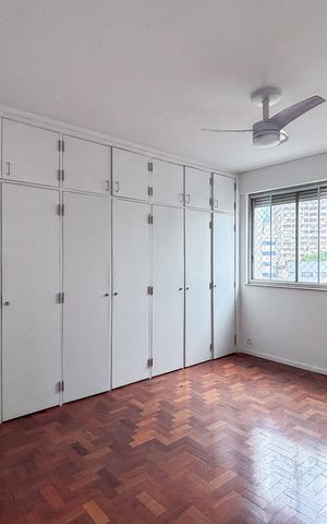 Apartamento para alugar com 121m², 4 quartos e 1 vaga