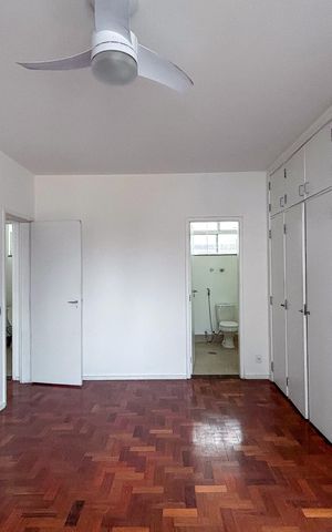 Apartamento para alugar com 121m², 4 quartos e 1 vaga
