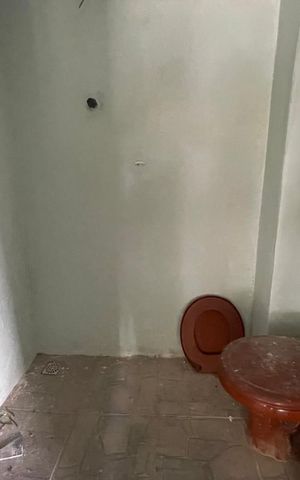 Casa à venda com 106m², 2 quartos e 2 vagas Casa à venda com 106m², 2 quartos e 2 vagasBanheiro de Serviço