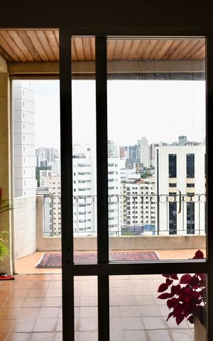 Apartamento à venda com 207m², 4 quartos e 4 vagas Apartamento à venda com 207m², 4 quartos e 4 vagasCobertura varanda