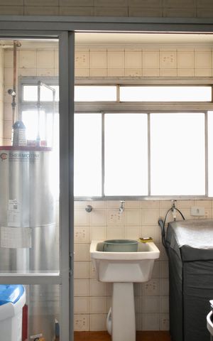 Apartamento à venda com 207m², 4 quartos e 4 vagas Apartamento à venda com 207m², 4 quartos e 4 vagasÁrea de Serviço