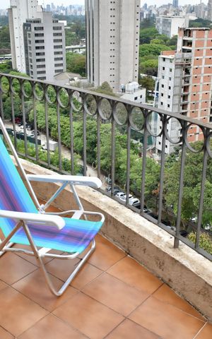 Apartamento à venda com 207m², 4 quartos e 4 vagas Apartamento à venda com 207m², 4 quartos e 4 vagasSacada