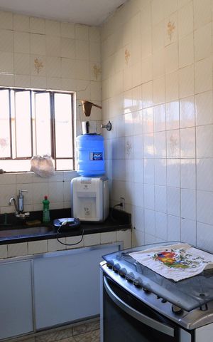 Casa à venda com 360m², 2 quartos e 2 vagas Casa à venda com 360m², 2 quartos e 2 vagasCozinha