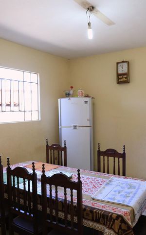 Casa à venda com 360m², 2 quartos e 2 vagas Casa à venda com 360m², 2 quartos e 2 vagasSala de Jantar