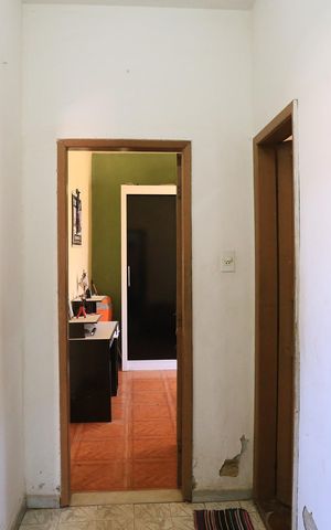 Casa à venda com 360m², 2 quartos e 2 vagas Casa à venda com 360m², 2 quartos e 2 vagasCorredor