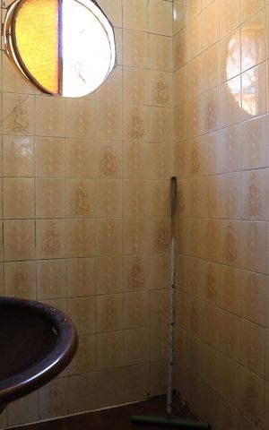 Casa à venda com 360m², 2 quartos e 2 vagas Casa à venda com 360m², 2 quartos e 2 vagasBanheiro