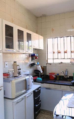 Casa à venda com 360m², 2 quartos e 2 vagas Casa à venda com 360m², 2 quartos e 2 vagasCozinha