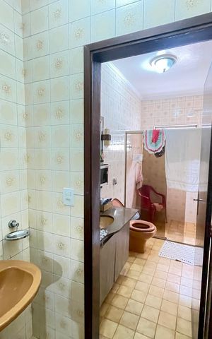 Casa à venda com 400m², 6 quartos e 8 vagasBanheiro 3