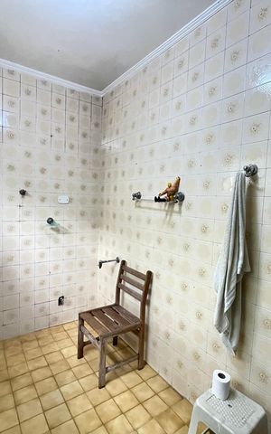 Casa à venda com 400m², 6 quartos e 8 vagasBanheiro 1