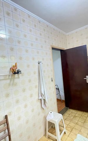 Casa à venda com 400m², 6 quartos e 8 vagasBanheiro 1