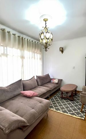 Casa à venda com 400m², 6 quartos e 8 vagasSala 1