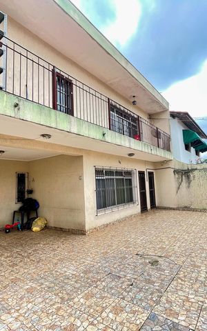 Casa à venda com 400m², 6 quartos e 8 vagasGaragem