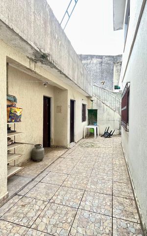 Casa à venda com 400m², 6 quartos e 8 vagasÁrea externa
