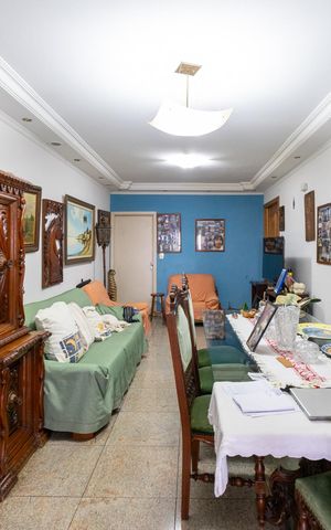 Casa à venda com 300m², 10 quartos e 2 vagas Casa à venda com 300m², 10 quartos e 2 vagasSala