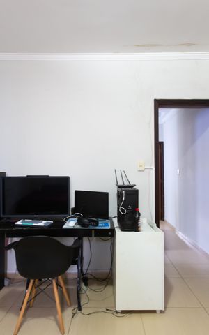 Casa à venda com 100m², 2 quartos e 2 vagas Casa à venda com 100m², 2 quartos e 2 vagasQuarto 2