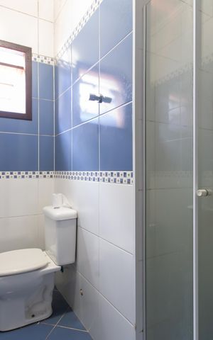 Casa à venda com 100m², 2 quartos e 2 vagas Casa à venda com 100m², 2 quartos e 2 vagasBanheiro 2