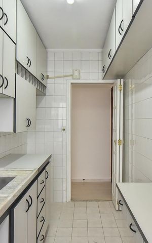 Apartamento à venda com 65m², 3 quartos e 2 vagasCozinha