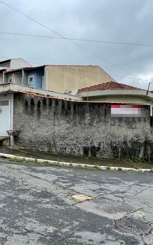 Casa à venda com 233m², 3 quartos e 4 vagas Casa à venda com 233m², 3 quartos e 4 vagasFachada