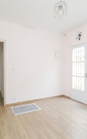 Casa à venda com 100m², 5 quartos e 1 vagaCasa 1 - Sala