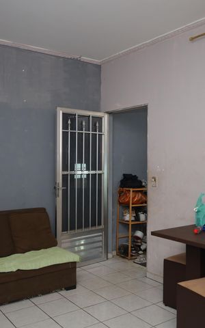 Casa à venda com 100m², 5 quartos e 1 vagaCasa 2 - Sala