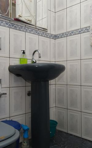 Casa à venda com 100m², 5 quartos e 1 vagaCasa 2 - Banheiro