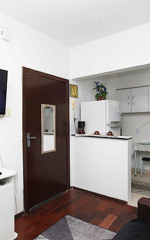 Apartamento à venda com 34m², 1 quarto e sem vagaSala