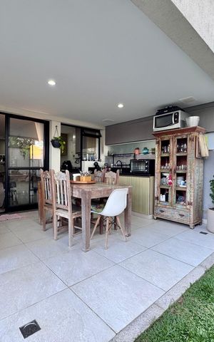 Apartamento à venda com 169m², 3 quartos e 2 vagas Apartamento à venda com 169m², 3 quartos e 2 vagasÁrea externa