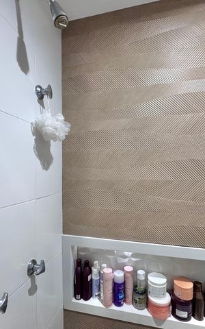 Apartamento à venda com 169m², 3 quartos e 2 vagas Apartamento à venda com 169m², 3 quartos e 2 vagasSuíte 1 - Banheiro