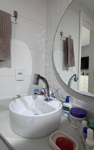 Apartamento à venda com 169m², 3 quartos e 2 vagas Apartamento à venda com 169m², 3 quartos e 2 vagasSuíte 1 - Banheiro