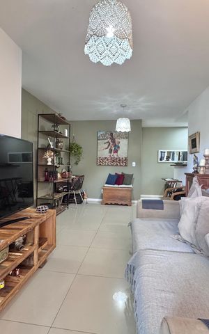 Apartamento à venda com 169m², 3 quartos e 2 vagas Apartamento à venda com 169m², 3 quartos e 2 vagasSala
