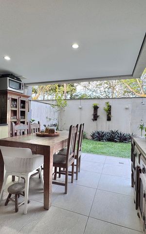 Apartamento à venda com 169m², 3 quartos e 2 vagas Apartamento à venda com 169m², 3 quartos e 2 vagasÁrea externa