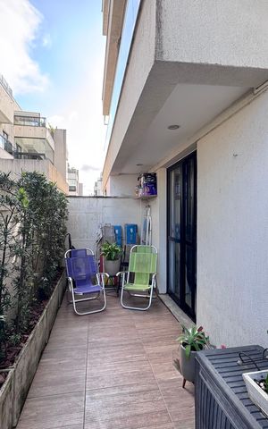 Apartamento à venda com 169m², 3 quartos e 2 vagas Apartamento à venda com 169m², 3 quartos e 2 vagasÁrea externa