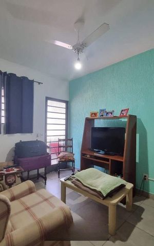 Casa à venda com 245m², 3 quartos e 2 vagas