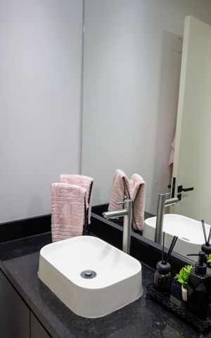 Apartamento à venda com 53m², 2 quartos e 1 vaga Apartamento à venda com 53m², 2 quartos e 1 vagaBanheiro