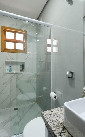 Casa à venda com 173m², 2 quartos e 2 vagasBanheiro